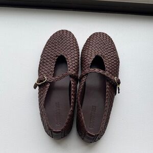 Comfortable Brown Woven Flats